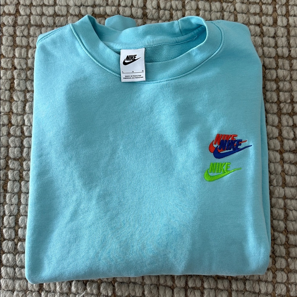 Nike Aqua Sweatshirt with Multicolor Logo